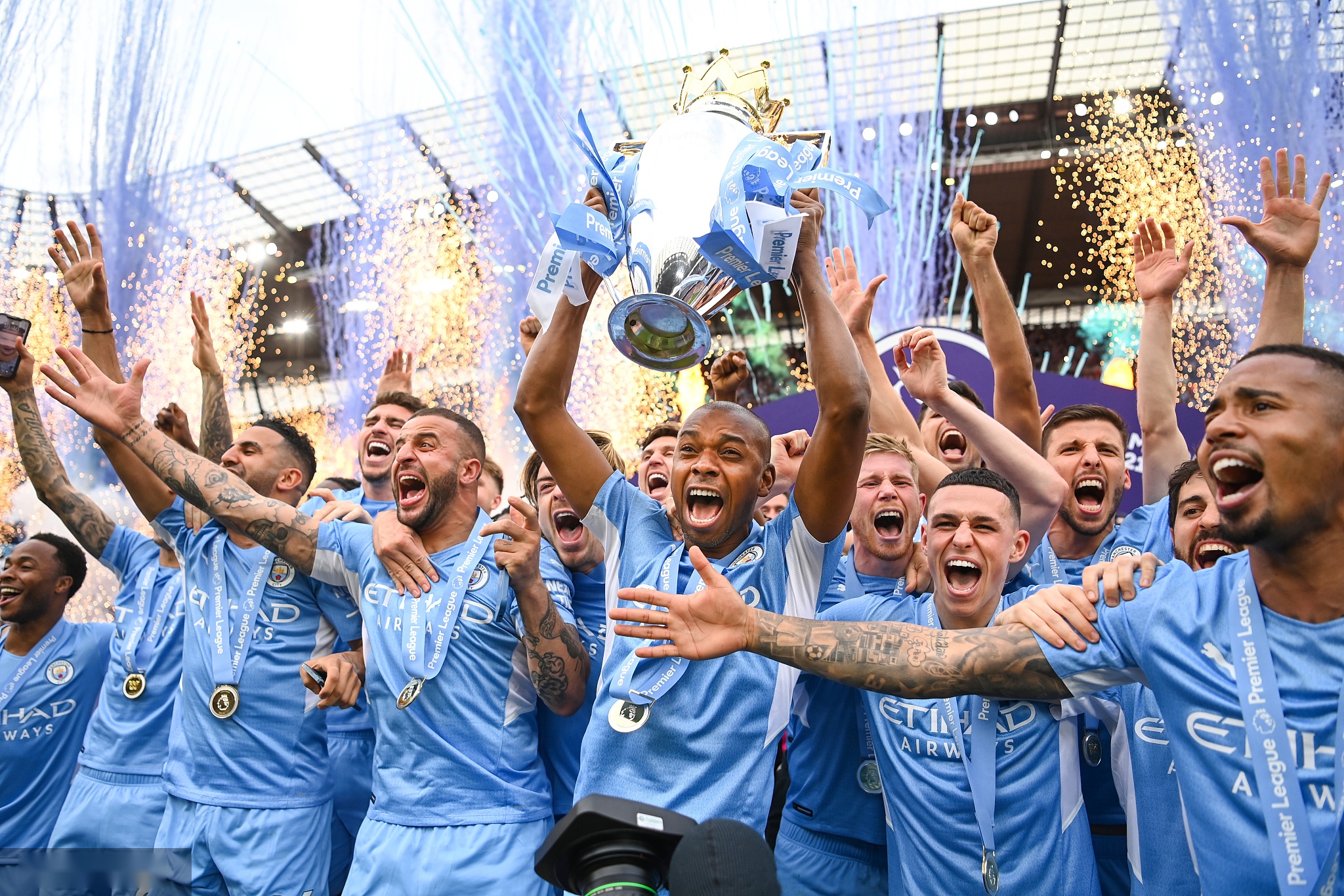 员的表现进 员的表现进