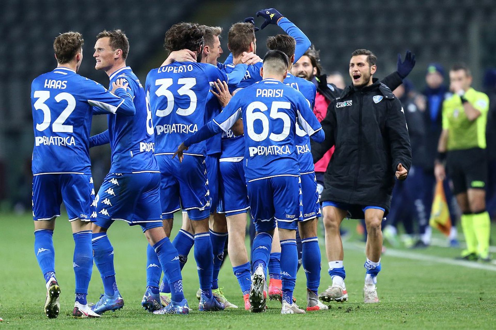 但全场比赛 但全场比赛